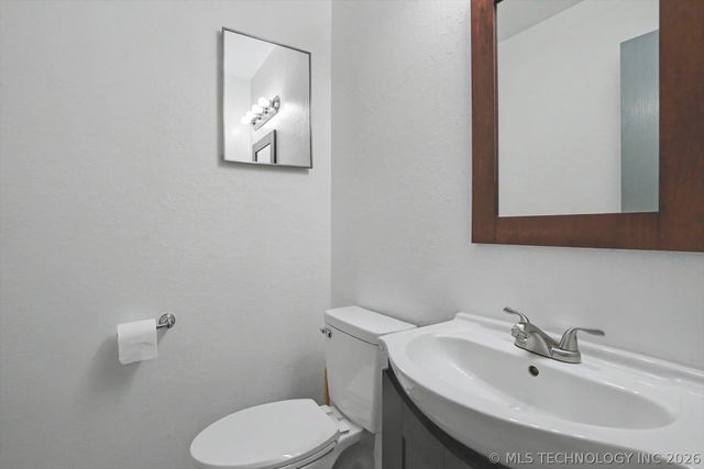528 W Denny Street, Catoosa, OK 74015