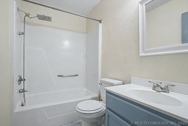 528 W Denny Street, Catoosa, OK 74015