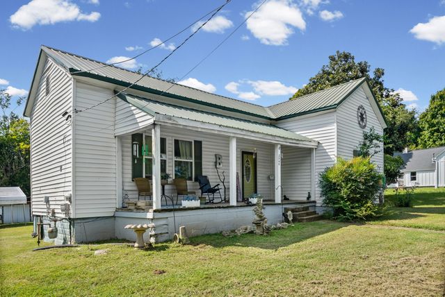 2540 Spring St, Pleasant View, TN 37146