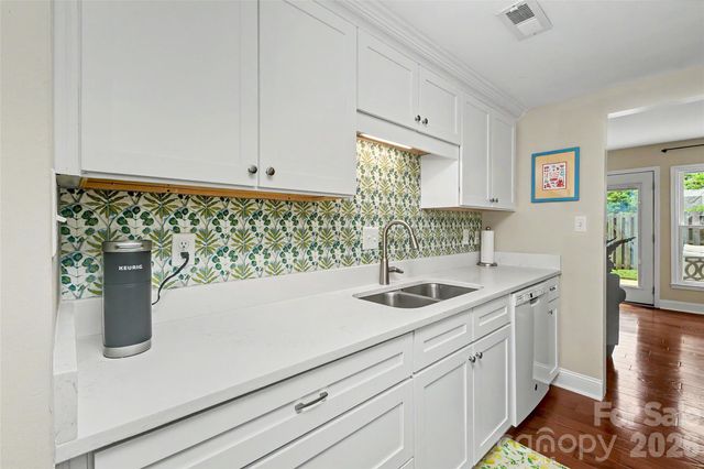8333 Knights Bridge Road, Charlotte, NC 28210