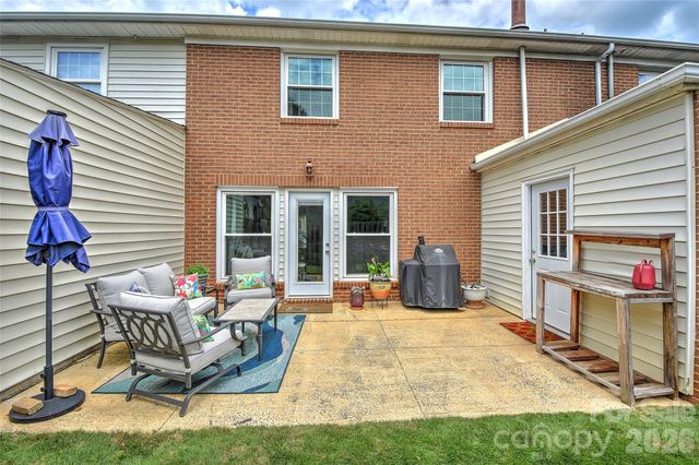 8333 Knights Bridge Road, Charlotte, NC 28210