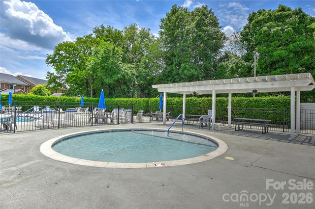 8333 Knights Bridge Road, Charlotte, NC 28210