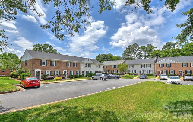 8333 Knights Bridge Road, Charlotte, NC 28210