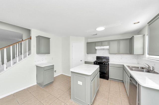 2610 Skyview Shadows Court, Houston, TX 77047