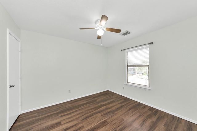 2610 Skyview Shadows Court, Houston, TX 77047