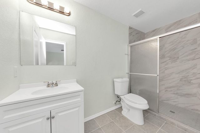 2610 Skyview Shadows Court, Houston, TX 77047