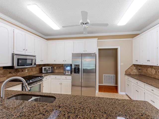 212 Pine Terrace Dr, Cabot, AR 72023