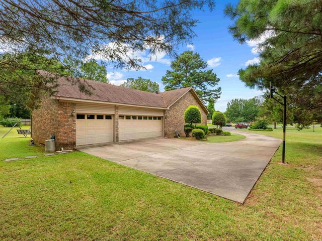 212 Pine Terrace Dr, Cabot, AR 72023