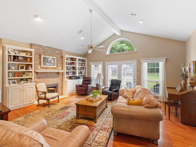 212 Pine Terrace Dr, Cabot, AR 72023