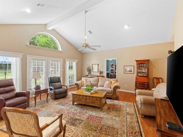 212 Pine Terrace Dr, Cabot, AR 72023