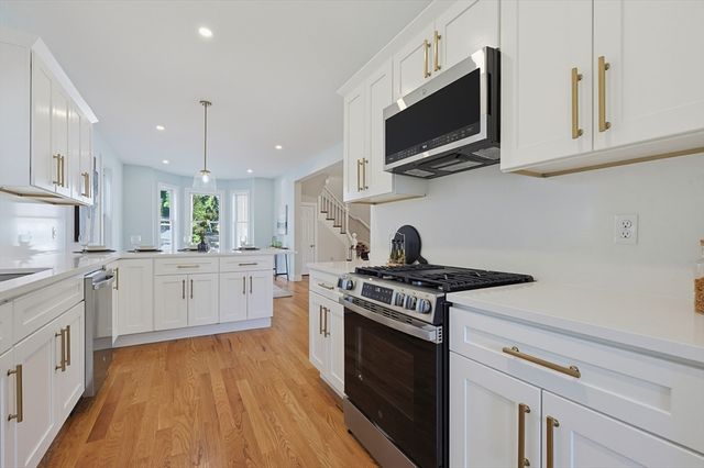 26 Pleasant St, Beverly, MA 01915