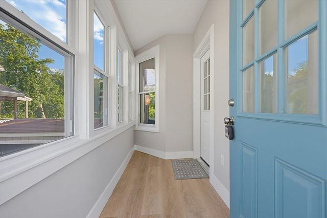 26 Pleasant St, Beverly, MA 01915