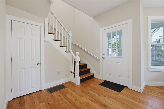26 Pleasant St, Beverly, MA 01915