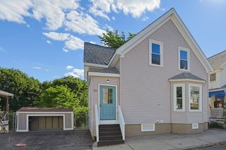 26 Pleasant St, Beverly, MA 01915