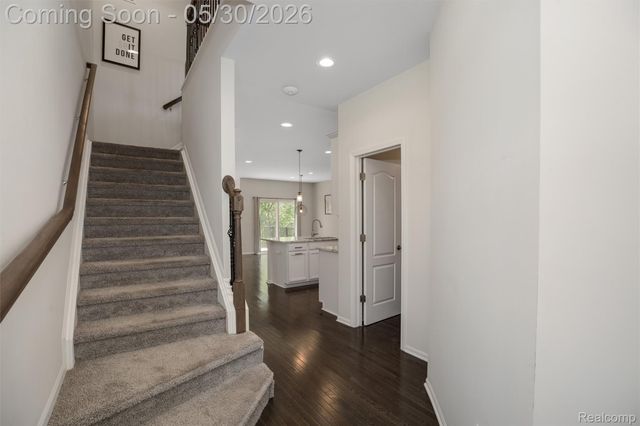 43583 Chancellor Lane, Novi, MI 48375