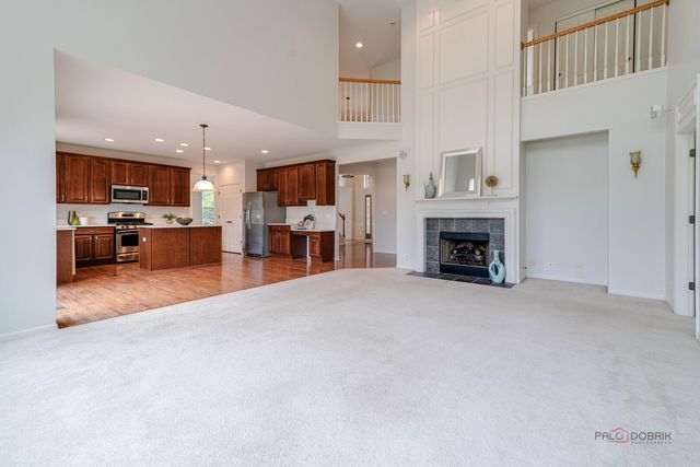 1575 McClellan Drive, Lindenhurst, IL 60046