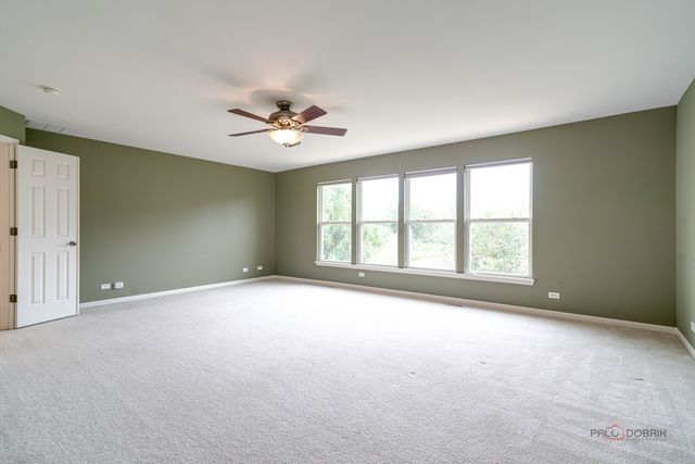 1575 McClellan Drive, Lindenhurst, IL 60046