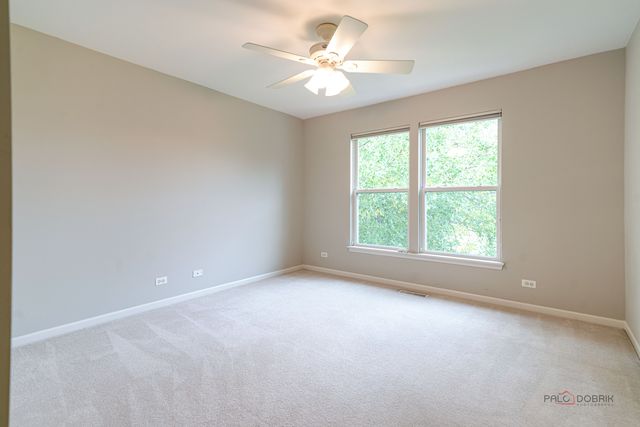 1575 McClellan Drive, Lindenhurst, IL 60046