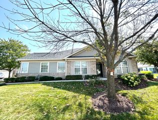 21531 Wolf Lake Way, Crest Hill, IL 60403