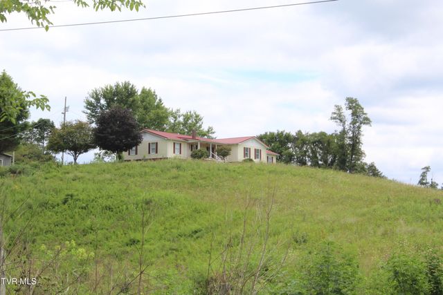 1704 Balls Chapel Road, Rose Hill, VA 24281