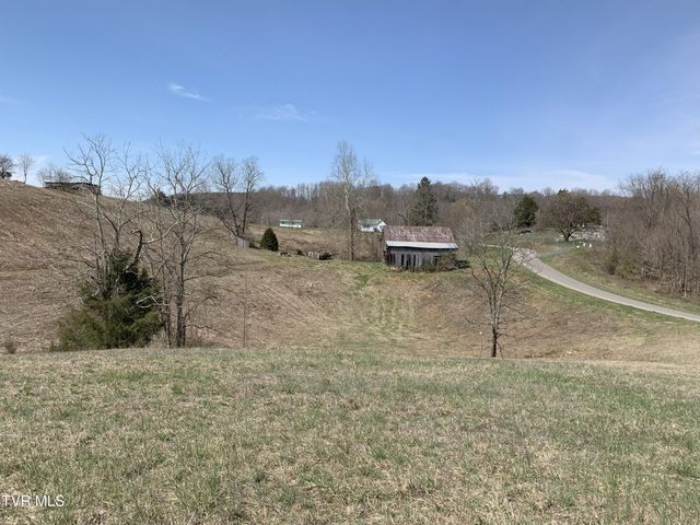 1704 Balls Chapel Road, Rose Hill, VA 24281