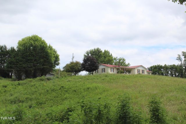 1704 Balls Chapel Road, Rose Hill, VA 24281