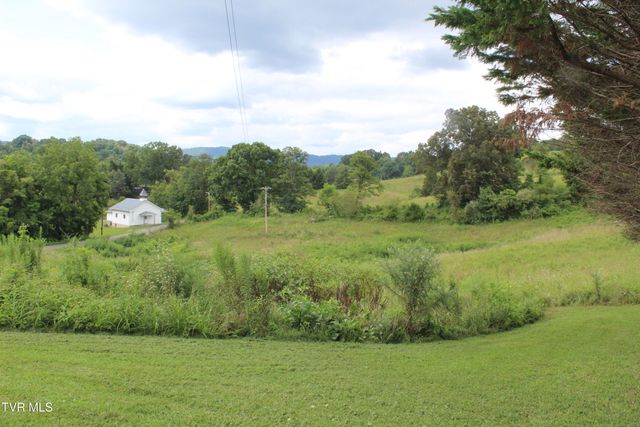 1704 Balls Chapel Road, Rose Hill, VA 24281