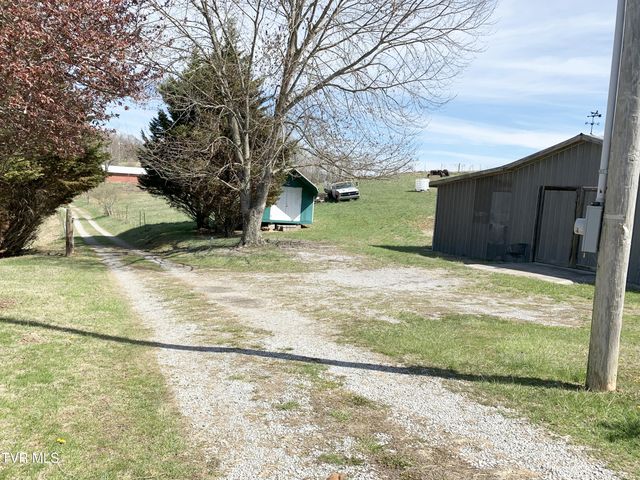 1704 Balls Chapel Road, Rose Hill, VA 24281