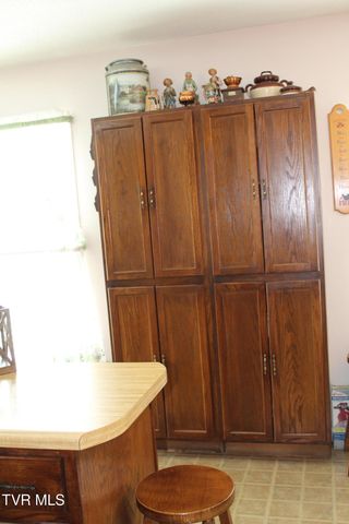 1704 Balls Chapel Road, Rose Hill, VA 24281