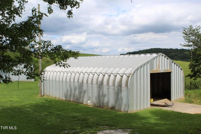 1704 Balls Chapel Road, Rose Hill, VA 24281