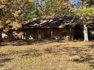 8601 Dolphin Cove, Pine Bluff, AR 71603