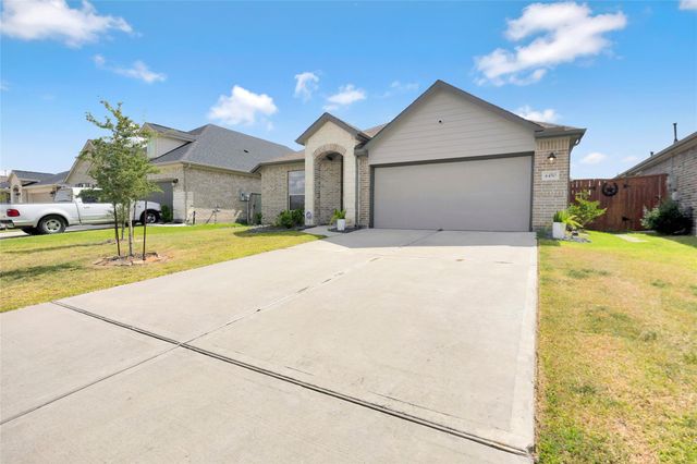 4450 Wild Flora Way, Baytown, TX 77521