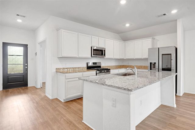 4450 Wild Flora Way, Baytown, TX 77521