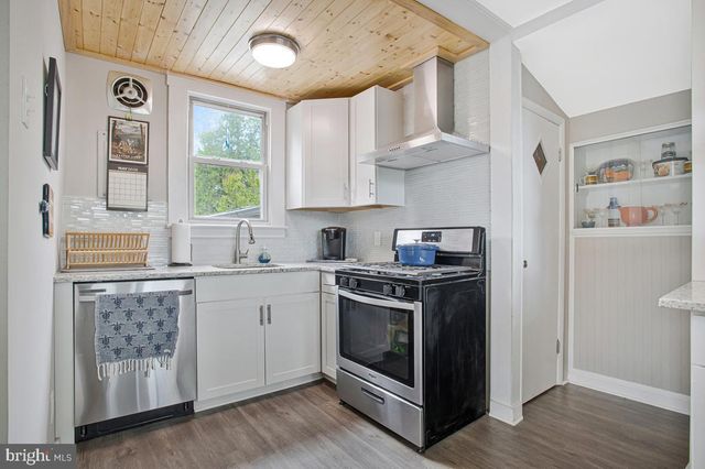 1609 BENTLEY RD, Edgewater, MD 21037