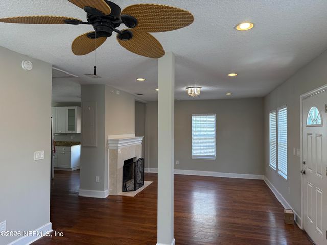 263 2ND Street, Atlantic Beach, FL 32233
