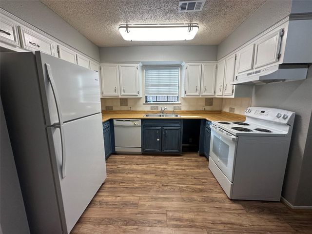 10813 Scenic Drive, Montgomery, TX 77356