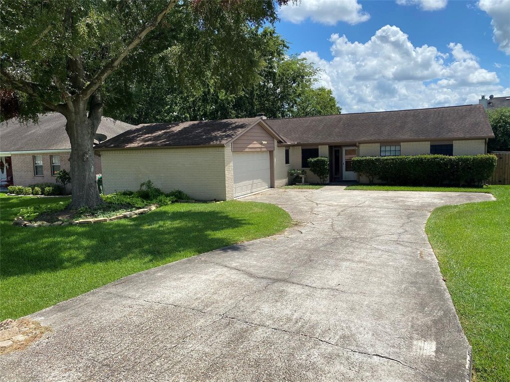 10813 Scenic Drive, Montgomery, TX 77356