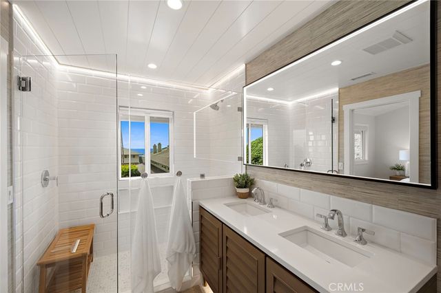 74 Blue Lagoon, Laguna Beach, CA 92651