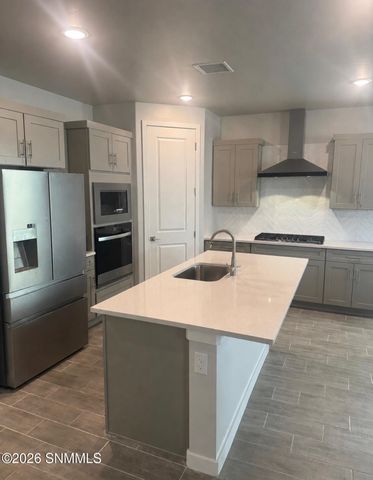 5004 Sand Stream Road, Las Cruces, NM 88012