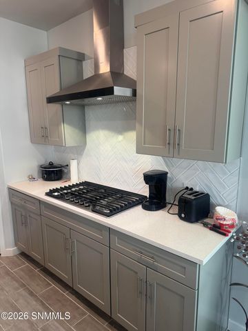 5004 Sand Stream Road, Las Cruces, NM 88012