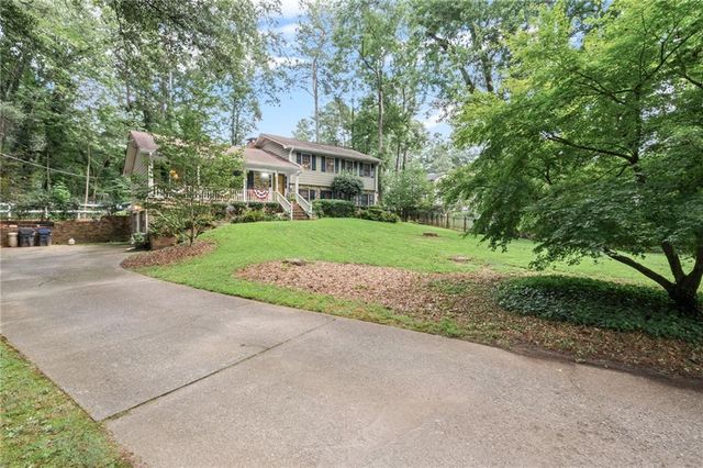 2191 Brookfield Circle, Lawrenceville, GA 30043