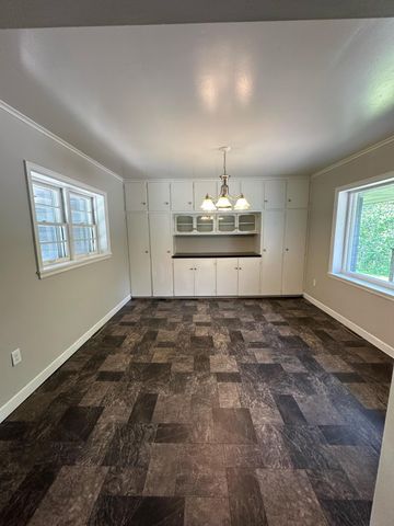 332 E Pleasant Avenue, Ellsworth, WI 54011