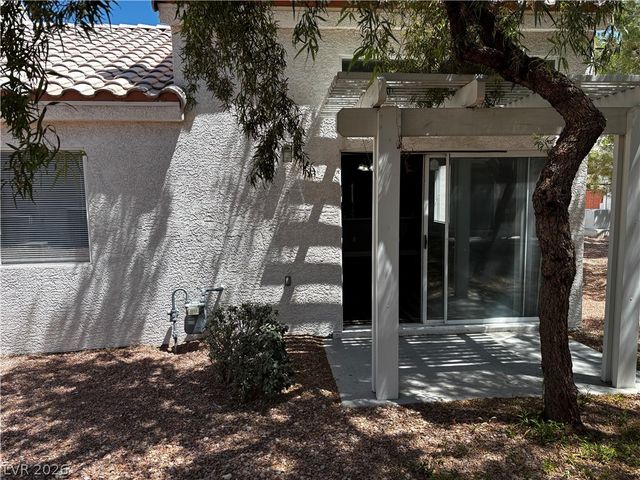 6453 Blue Blossom Avenue, Las Vegas, NV 89108