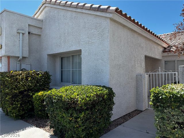 6453 Blue Blossom Avenue, Las Vegas, NV 89108