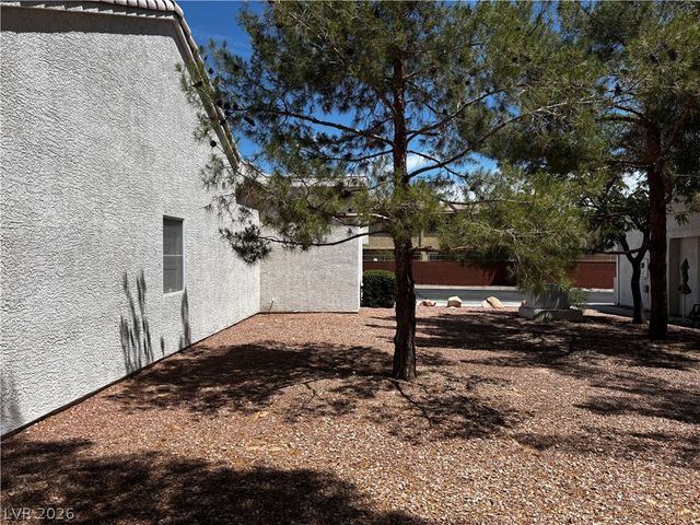 6453 Blue Blossom Avenue, Las Vegas, NV 89108