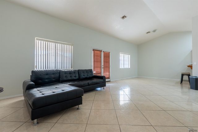 1140 N Villareal Ave, San Luis, AZ 85336