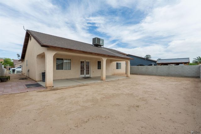 1140 N Villareal Ave, San Luis, AZ 85336