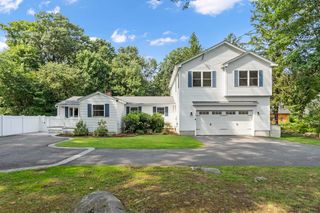 139 Harvard Rd, Littleton, MA 01460