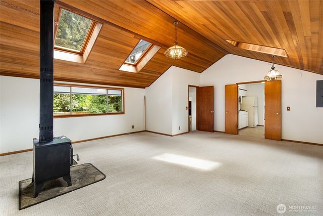 15822 34th Avenue NE, Lake Forest Park, WA 98155