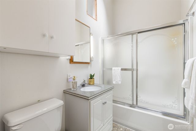 15822 34th Avenue NE, Lake Forest Park, WA 98155